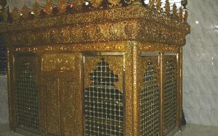 زیارتگاه عبدالعزیز بن عبدالقادر گیلانی‌